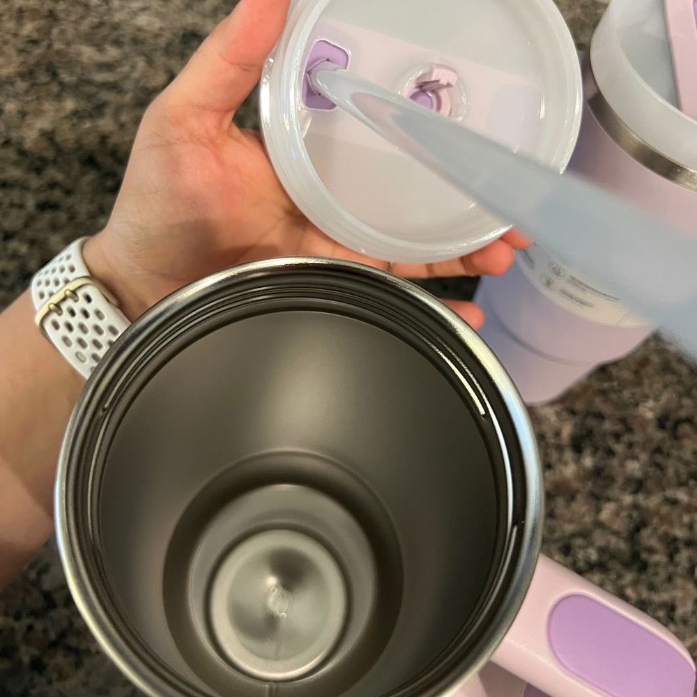 BNWT 40 oz H2.0 FlowState Stanley in Orchid - Picture 6 of 6